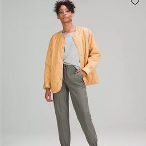 Lululemon Athletica Size 8  Insulated Quilted Jacket Like New Pecan Tan $228